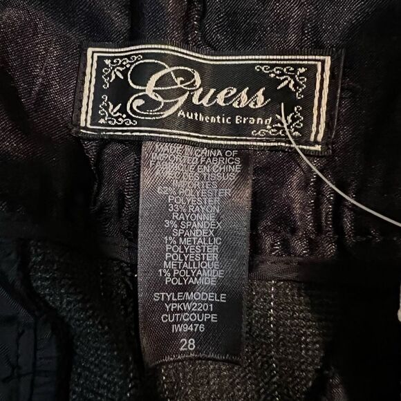 NWT! Guess capri pants. Size 28 - Picture 6 of 11